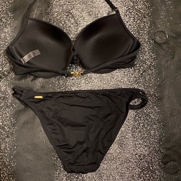 Victoria’s Secret black bikini SZ Sm bottoms SZ 34D push up top. - Picture 2 of 5